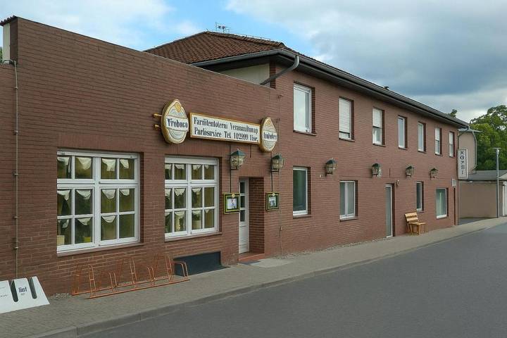 Hotel für 2 Personen, mit Terrasse und Garten in Klötze