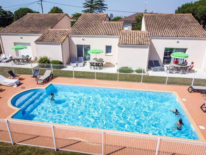 Maison de vacances pour 4 personnes, avec Terrasse et Jardin ainsi que Piscine et Vue à Bourcefranc-le-Chapus