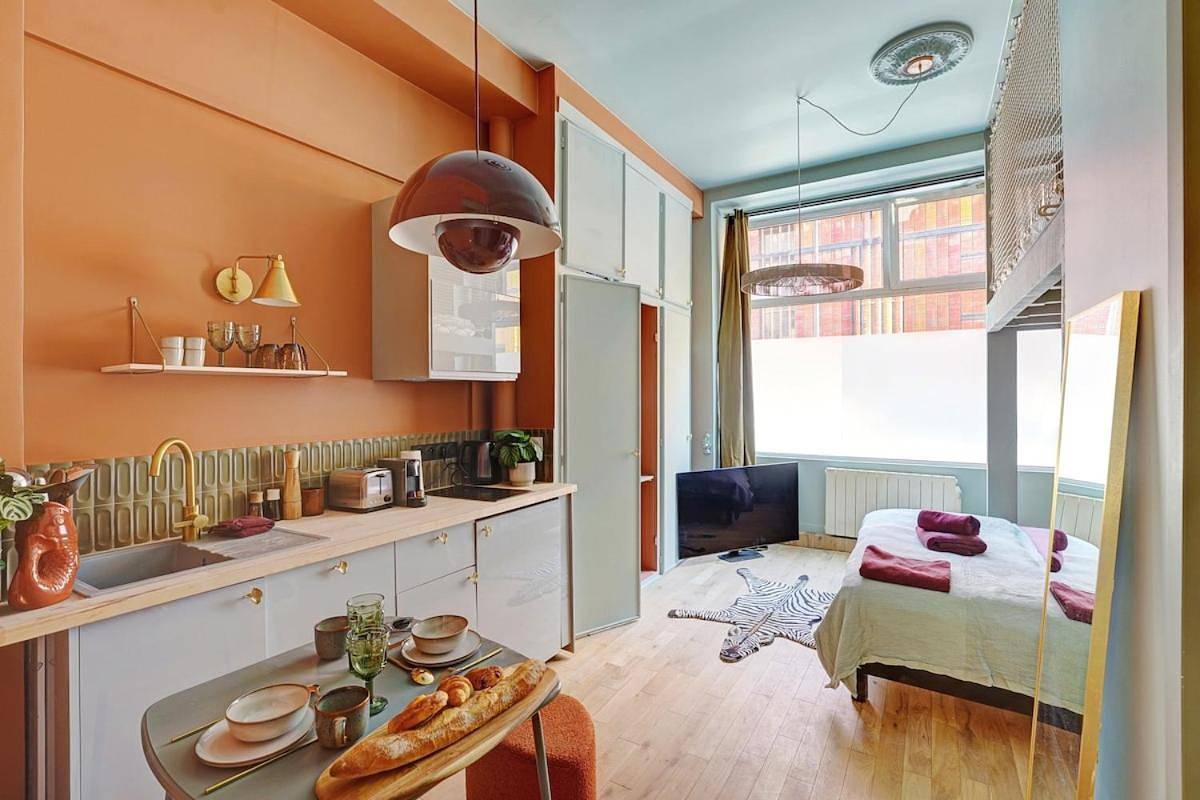 Appartement entier, One-Bedroom Apartment in Paris, Île de France