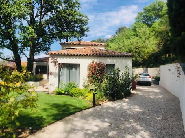 Location de vacances pour 2 personnes, avec vue ainsi que jardin et terrasse à Bouc-Bel-Air - 4