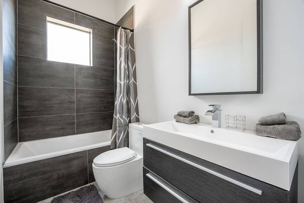 Vacation Home for 8 Guests in Miami, Florida