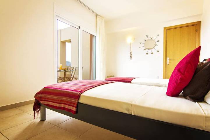 Moderne Luxus-Villa mit privatem Pool und herrlichem Meerblick in Rhodos