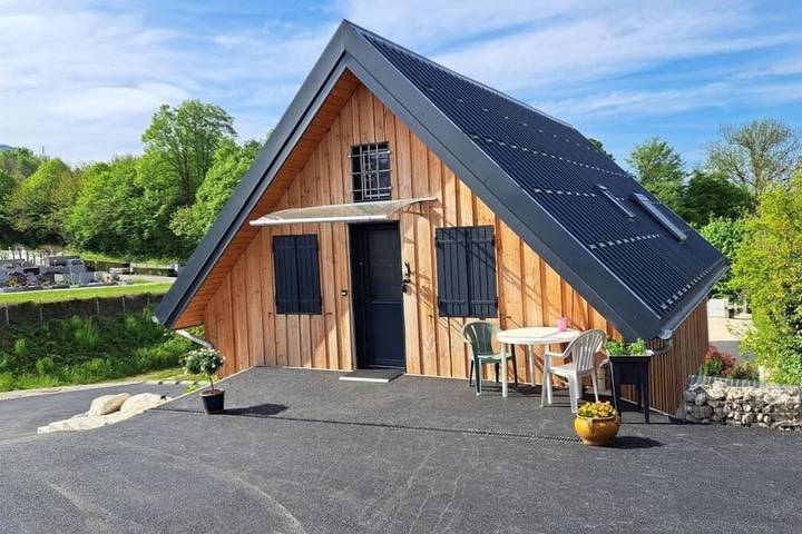 Maison de campagne pour 8 personnes, avec vue et jardin à Coublevie