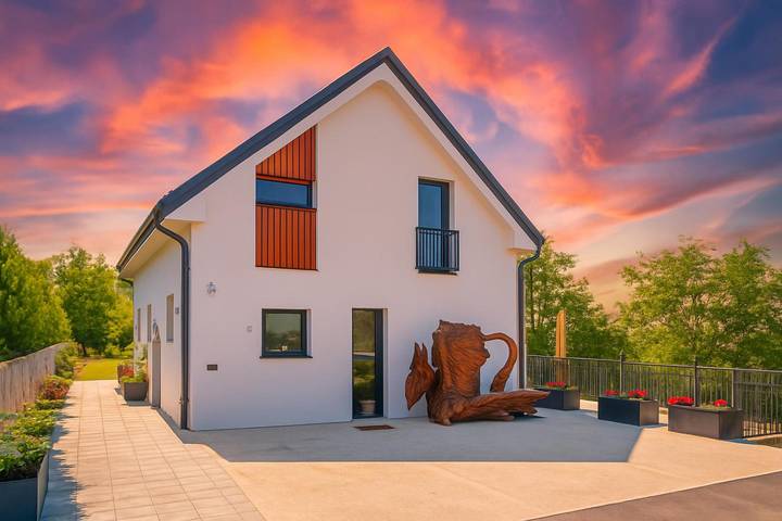 Villa for 8 people, with sauna and terrace in Slovenia