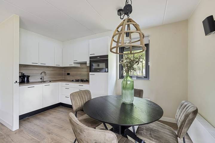 Bungalow für 4 Personen, mit Whirlpool und Terrasse sowie Balkon/Terrasse in Gelderland - 4