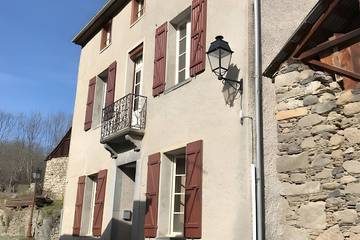 Gîte pour 11 personnes, avec jardin et balcon à Cazeaux-de-Larboust