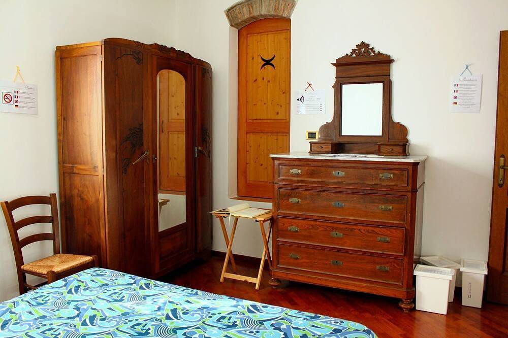 Room in the Tuscan countryside in Capannoli, Pisa Provinz