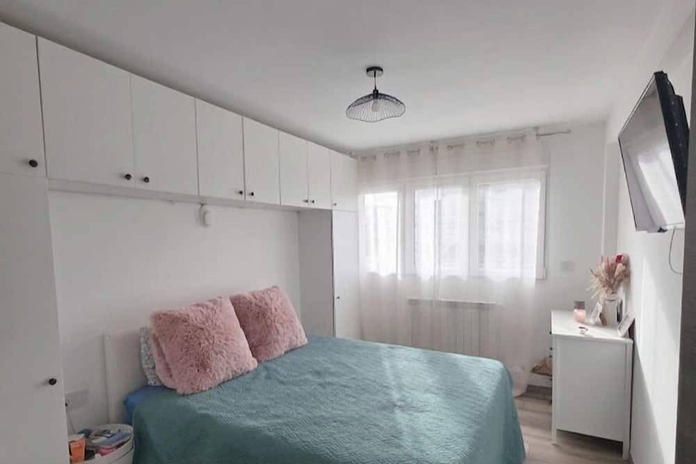 Entire apartment, F4 77 mp2 new home automation near station & bus Luxembourg in Thionville, Moselle