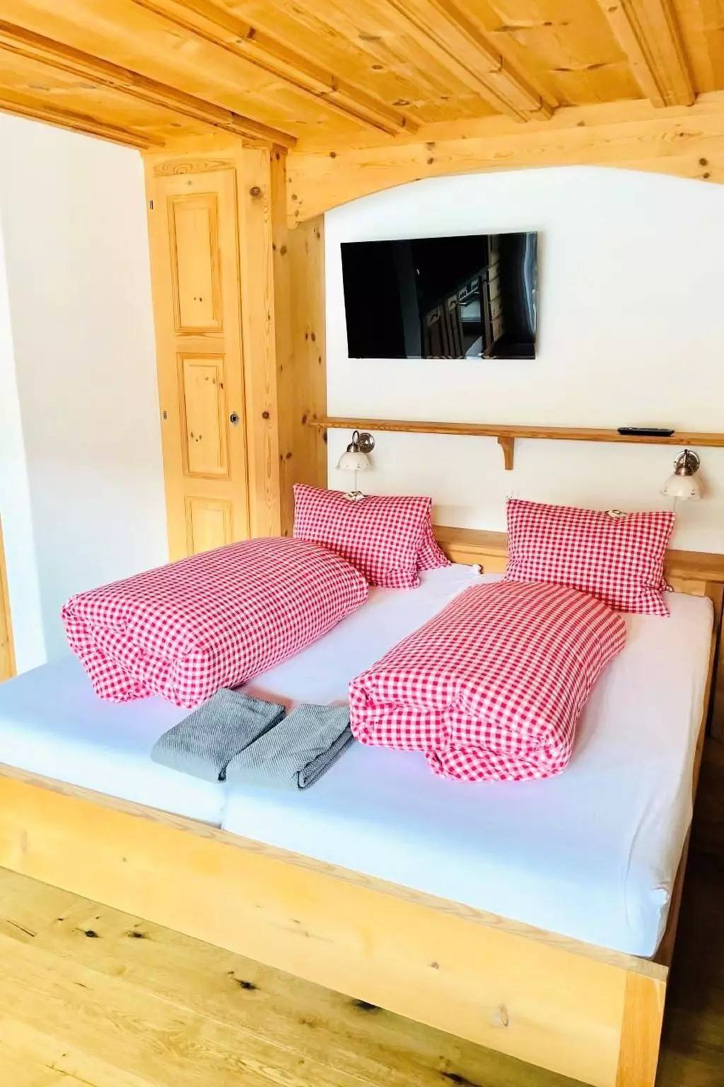 Ganze Wohnung, 4 Zimmer 5 Personen in Sedrun, Tujetsch