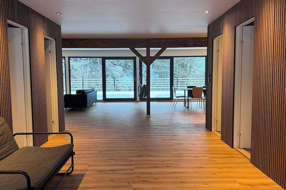 Ladhus Two - Mit Stil an Klippe + Sauna und Steg in Skallsjö distrikt, Lerum