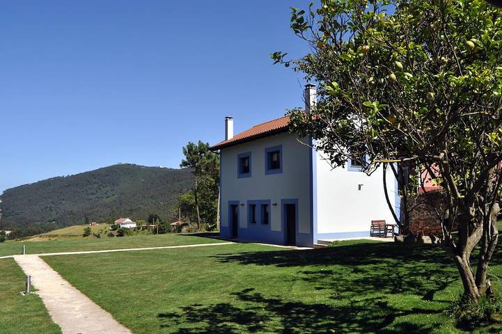 Gîte pour 5 personnes, avec Terrasse et Jardin