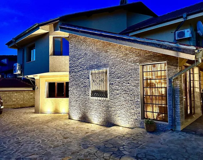 Villa pour 8 personnes, avec jardin - 1
