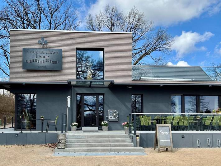 Hotel für 8 Personen, mit Terrasse und Garten sowie Sauna in Schwerin