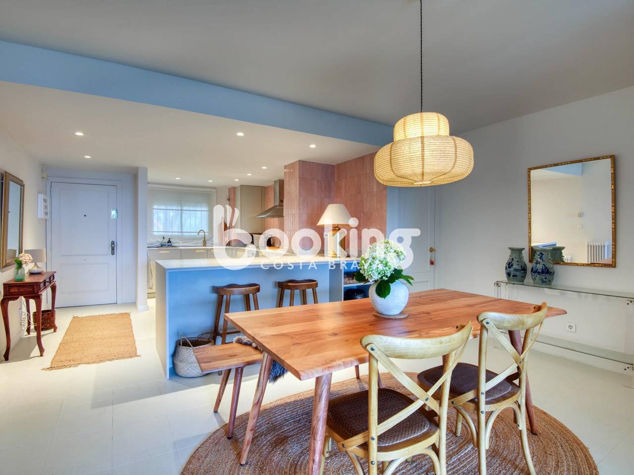 Apartamento vacacional entero, Encantador apartamento en Sant Feliu con piscina comunitária y vistas al mar in Sant Feliu de Guíxols, Costa Brava