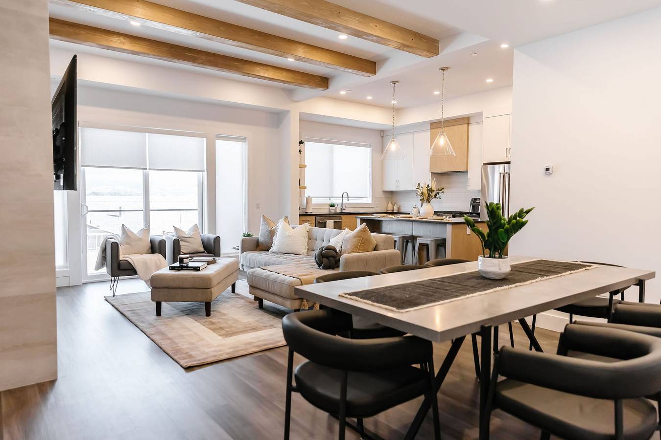 Ganze Wohnung, The Perch - Private Rooftop Patio w/ Hot Tub! in Crystal Mountain