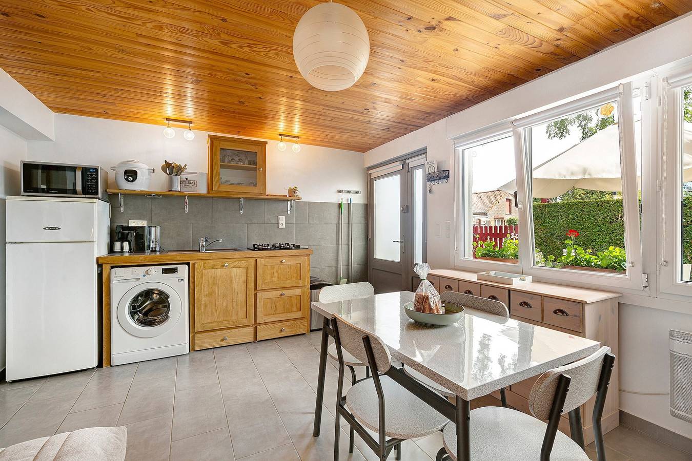 Gîte Les Acacias: Private Terrasse, Gemeinschaftsgarten & Wlan in Saint-Valery-sur-Somme in Saint-Valery-sur-Somme, Abbeville und Umgebung