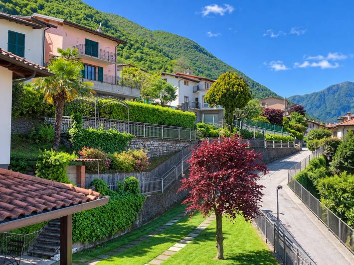 Villa Lago di Como by Lago Reisen in Lezzeno, Comer See