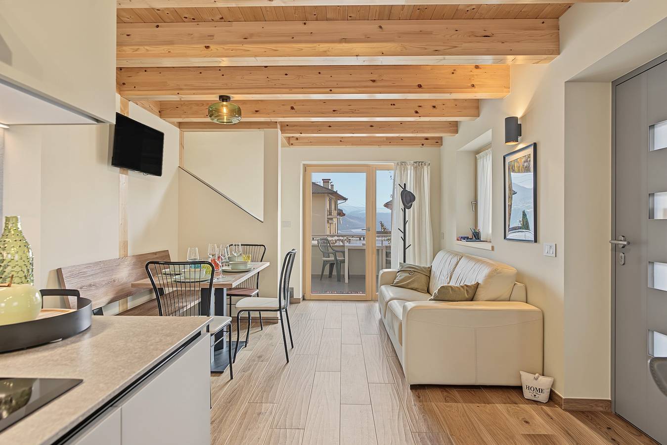 Holiday home 'Casa Mirtillo' with balcony, Wi-Fi and air conditioning in Tassullo, Ville d'Anaunia