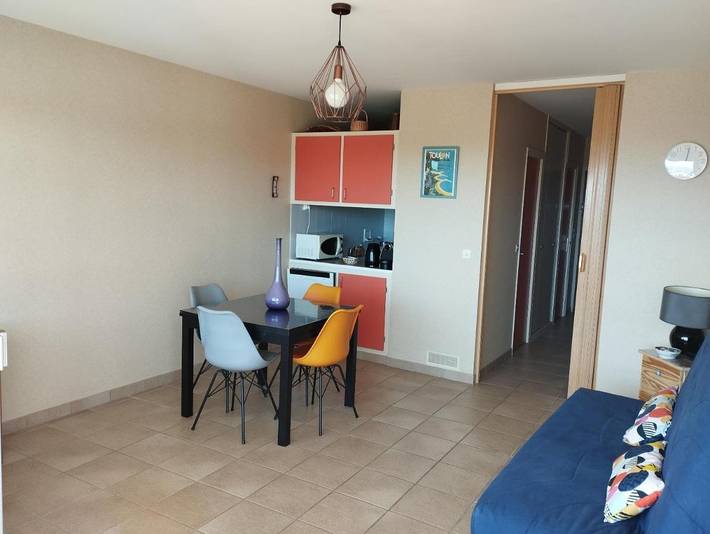 Gîte pour 3 personnes, avec terrasse, animaux acceptés dans Plage de La Fossette - 2