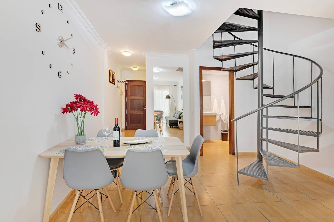 Ganze Wohnung, Ferienwohnung 'Olia' mit privater Terrasse, Balkon und Klimaanlage in Los Llanos, Los Llanos de Aridane