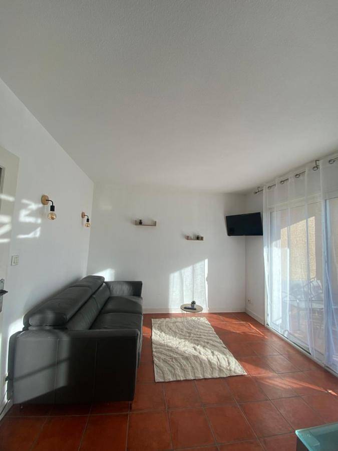 Ferienwohnung für 4 Personen, mit Balkon und Terrasse sowie Pool