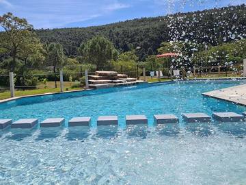 Mobil home pour 4 personnes, avec jacuzzi et bassin pour enfant à Bize-Minervois