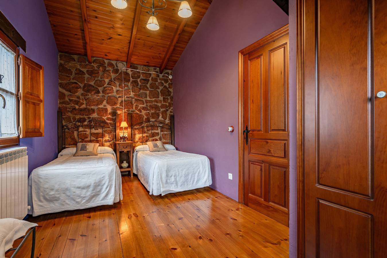 Vakantiehuis 'La Pumarada' met privé tuin en Wi-Fi, foto 13