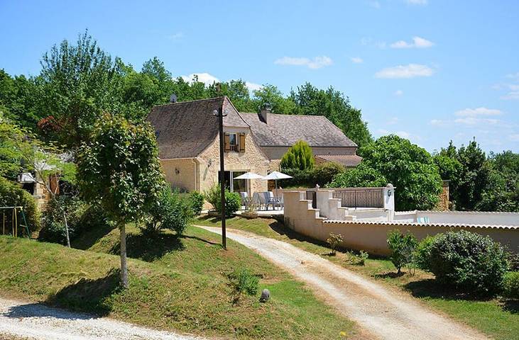 Gîte pour 12 personnes, avec piscine ainsi que terrasse et jardin à Mauzens-et-Miremont - 2