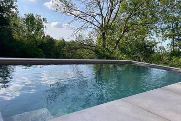 Gîte pour 6 personnes, avec jardin ainsi que jacuzzi et piscine à Ellezelles