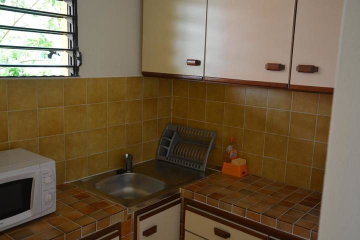 Gîte pour 2 personnes, avec jardin ainsi que terrasse et vue dans Grande Anse d'Arlet - 3