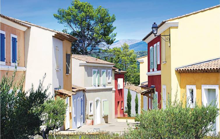 Location de vacances pour 4 personnes à Fayence