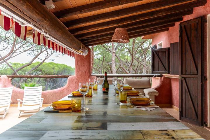 Ferienhaus für 8 Personen mit Balkon/Terrasse in Santa Margherita di Pula, Pula und Umgebung
