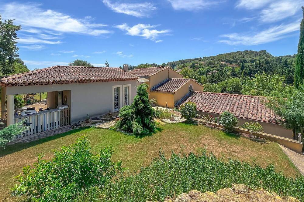 Gorgeous home in Miramas with private swimming pool, can be inside or outside in Miramas, Mediterranean Coast (France)