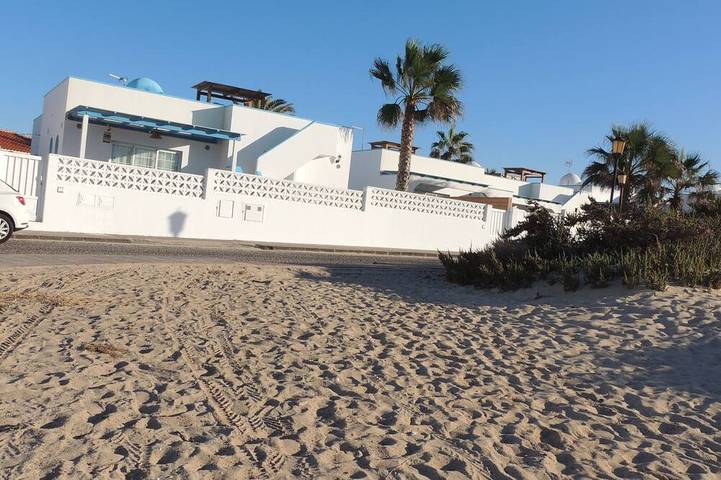 Villa für 4 Personen, mit Balkon und Garten - 1