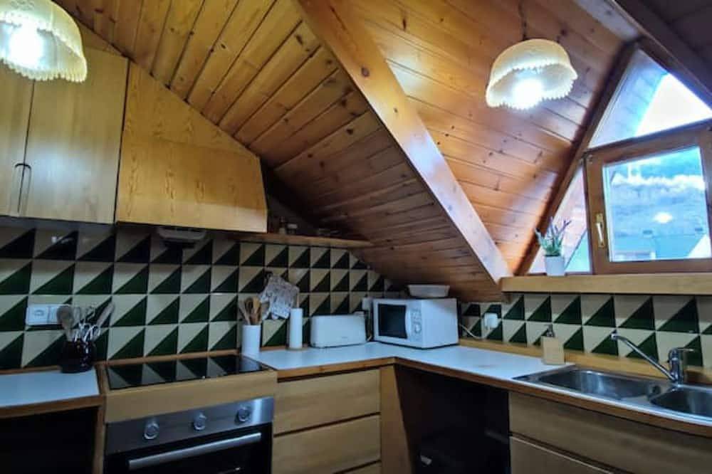 Entire apartment, A Centric Duplex With Views - El Niuet de Sort in Sort, Catalan Pyrenees