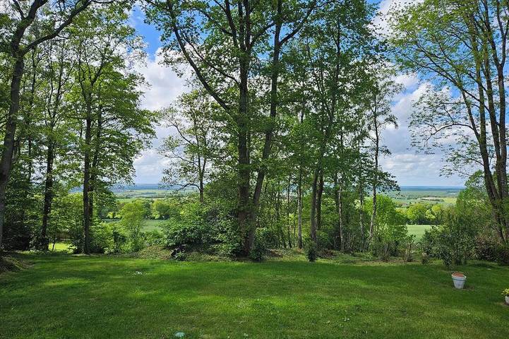 Gîte pour 2 personnes, avec piscine à Brunelles