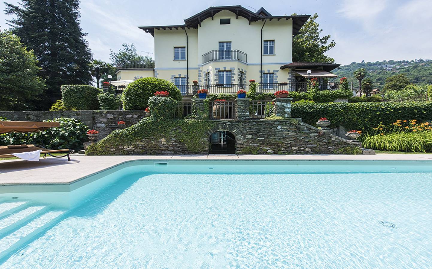 Villa Con Piscina per 16 Persone in Comune di Stresa, Lago Maggiore