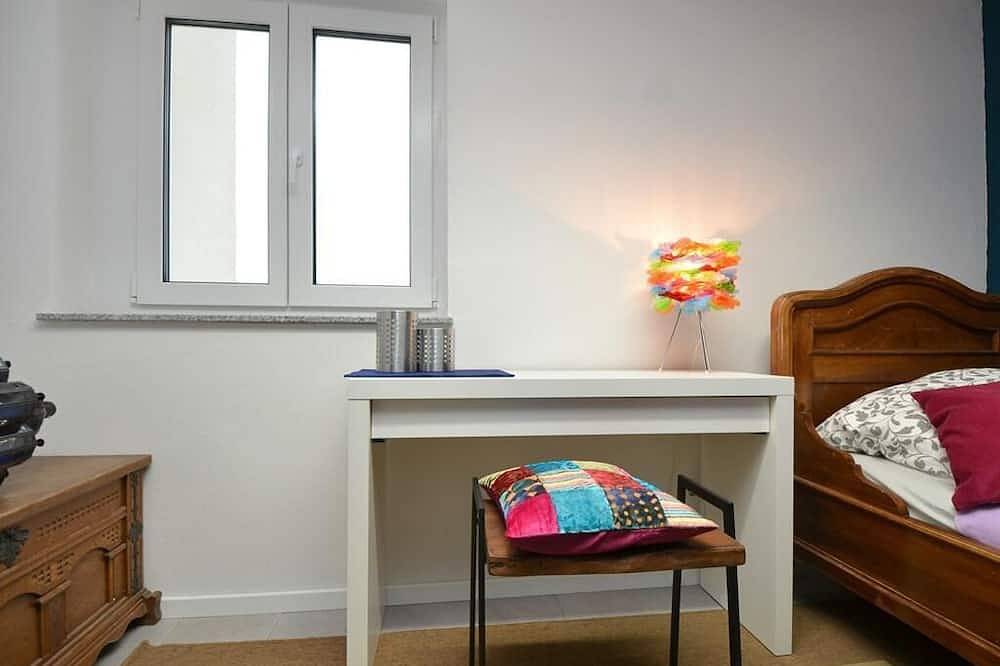 Ganze Wohnung, Standard Einzelzimmer Gemeinsames Badezimmer im Business Apart Stuttgart in Gäufelden, Stuttgart Region