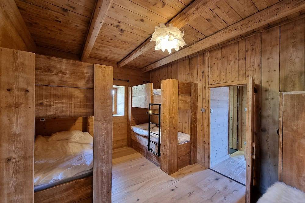 Chalet bei 350 von den Pisten. Herrliche Aussicht. 12 Menschen. in Saint-Jean-d'Arves, Region Saint-Jean-de-Maurienne