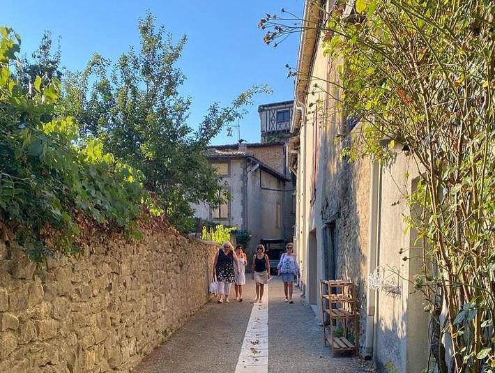 Gîte pour 3 personnes, avec piscine et balcon à Camon - 3