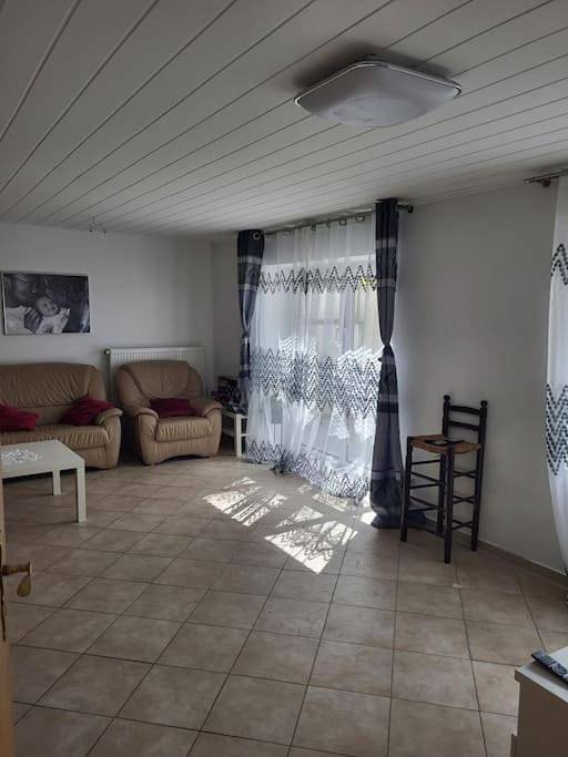 Ganze Wohnung, One-Bedroom Apartment in Weilerswist, Rheinland
