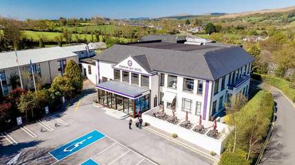 Hôtel pour 2 personnes, avec sauna et piscine ainsi que bassin pour enfant et jacuzzi à Kenmare