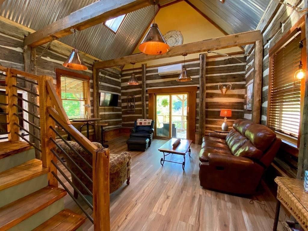 Creekside Cabin, located just minutes from Blowing Rock! in Blue Ridge Parkway, Caldwell County