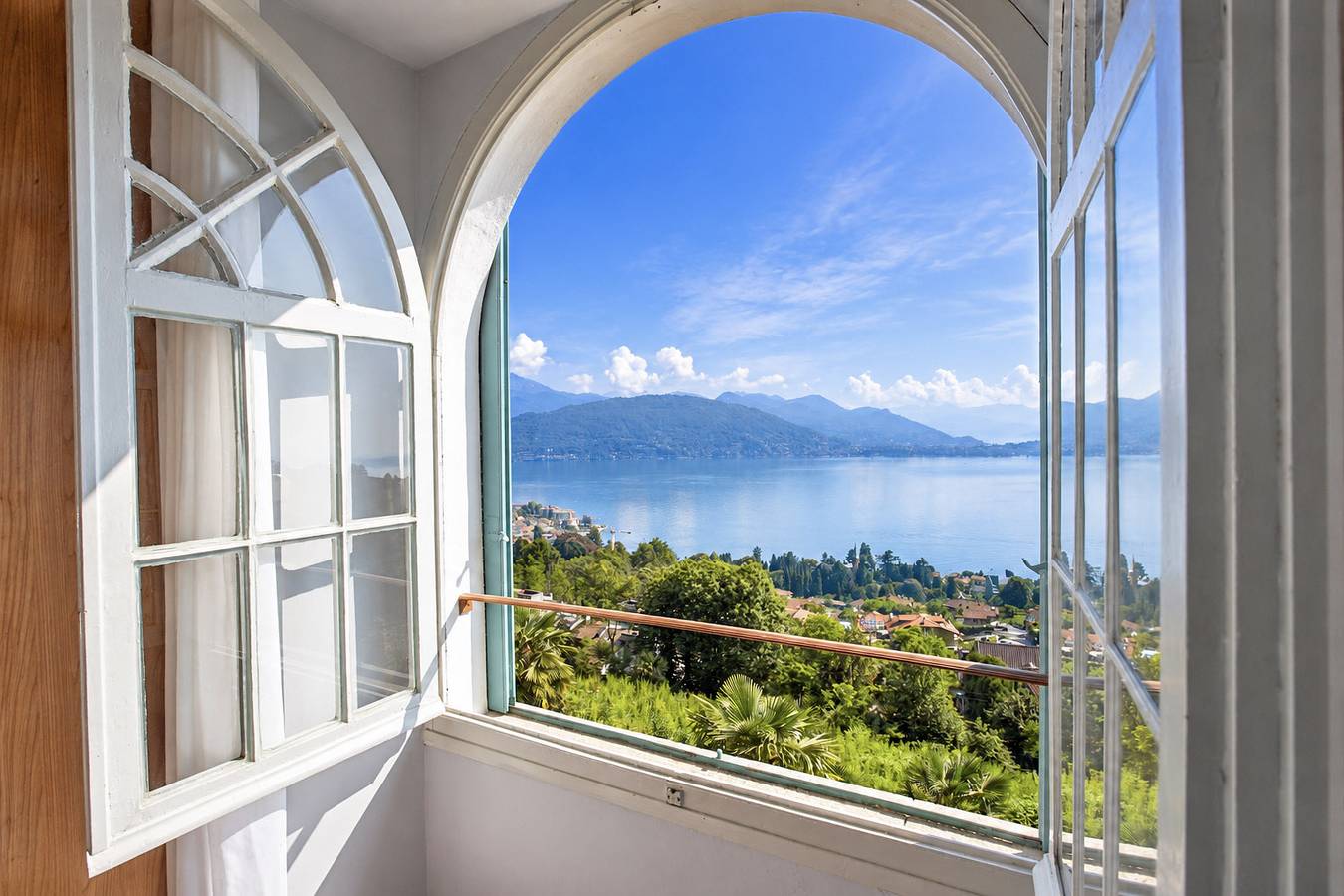 Appartement entier, Appartement de vacances pour 2 personnes avec vue in Baveno, Comune di Baveno