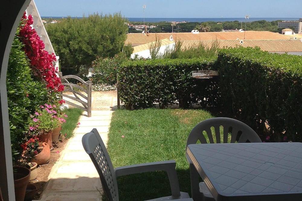 Entire apartment, Apartment with Pool and Gardens in Arenal d'en Castell, Es Mercadal