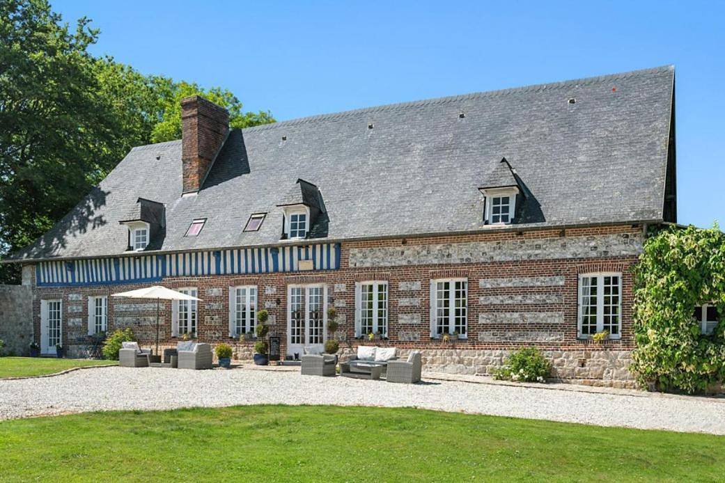 Double Room with Private Bathroom in Sainte-Colombe, Région de Dieppe