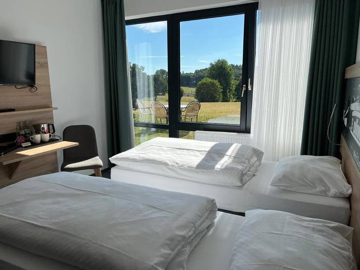 Hôtel pour 4 personnes, avec jardin et vue à Nürburg - 3