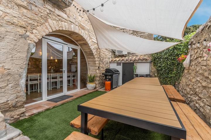 Casa rural para 18 personas, con jacuzzi y jardín, Se admiten mascotas en Cataluña - 3