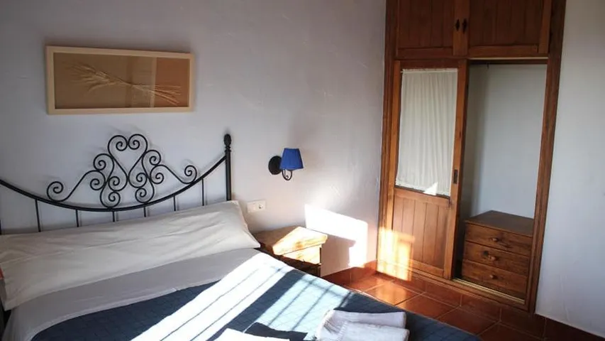 Landhaus für 2 Personen, mit Ausblick und Pool sowie Garten - 1