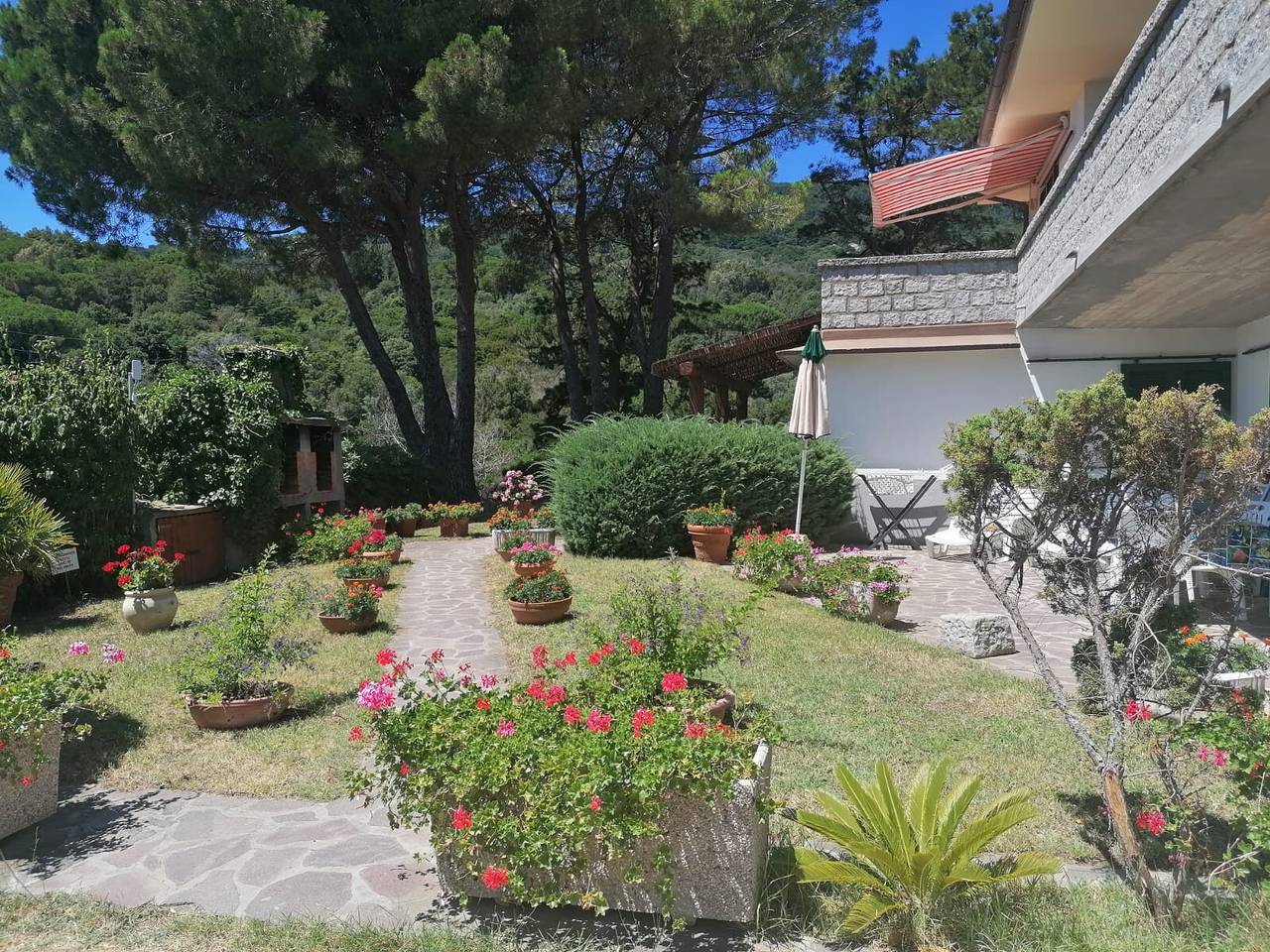 Ganze Wohnung, Apartment „Unit 1“ mit Meerblick, Wlan und Klimaanlage in Campo nell'Elba, Elba